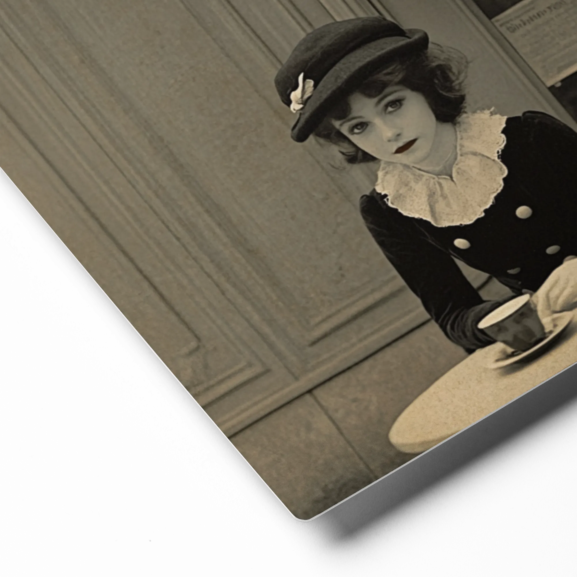 La Parisienne au Cafe 
 Canvas | 18″x 24″